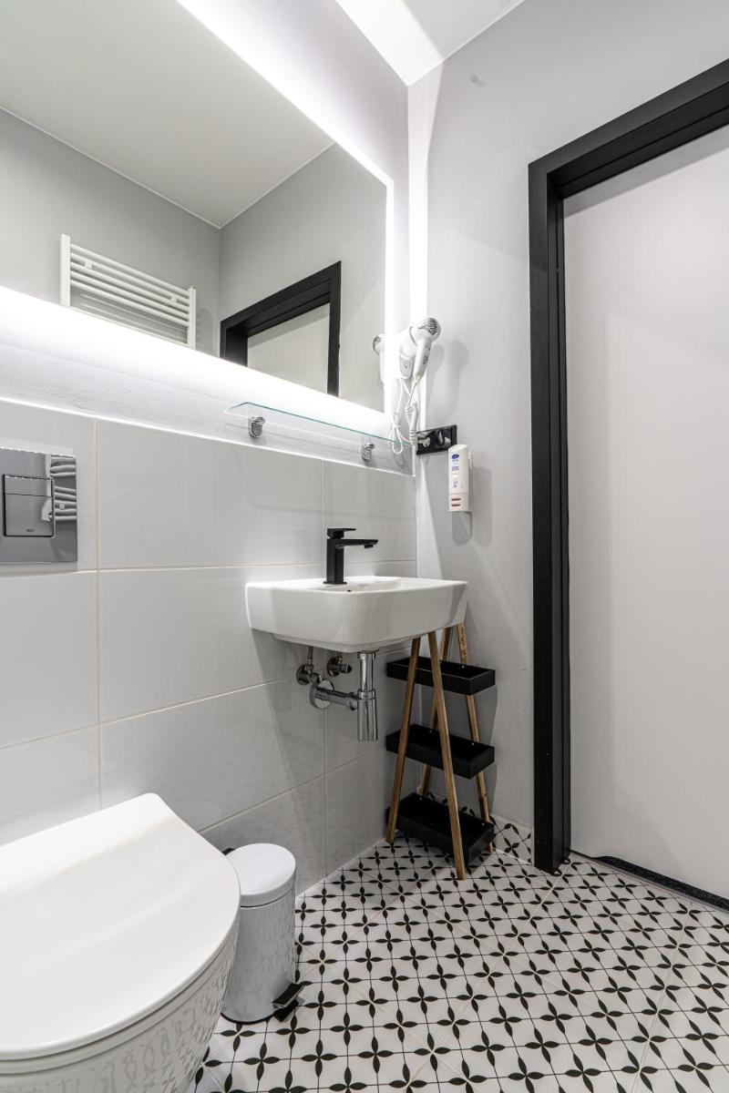 VANTA Business Center - Housity