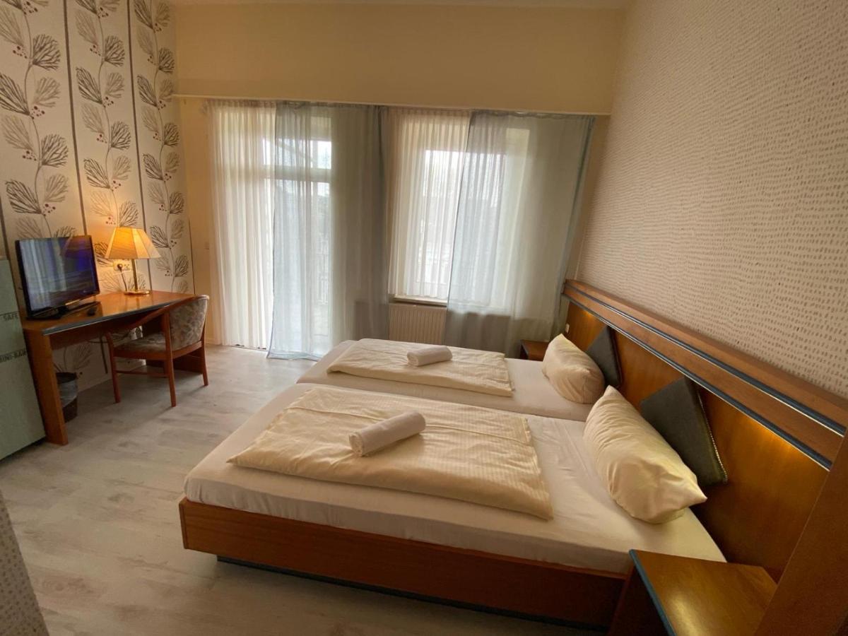 Rathaushotel - Housity