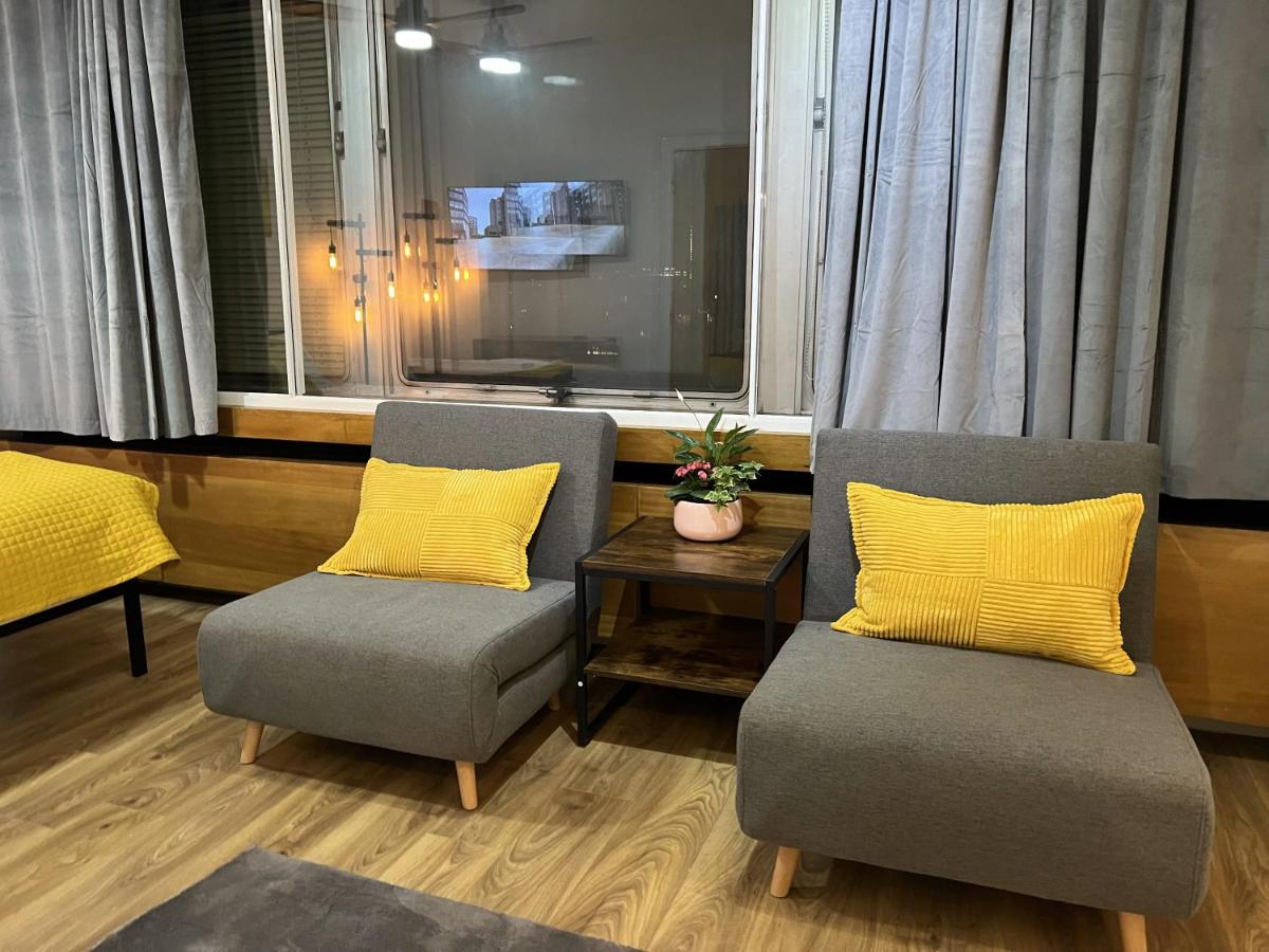 Top Floor Room in Baker St - Housity