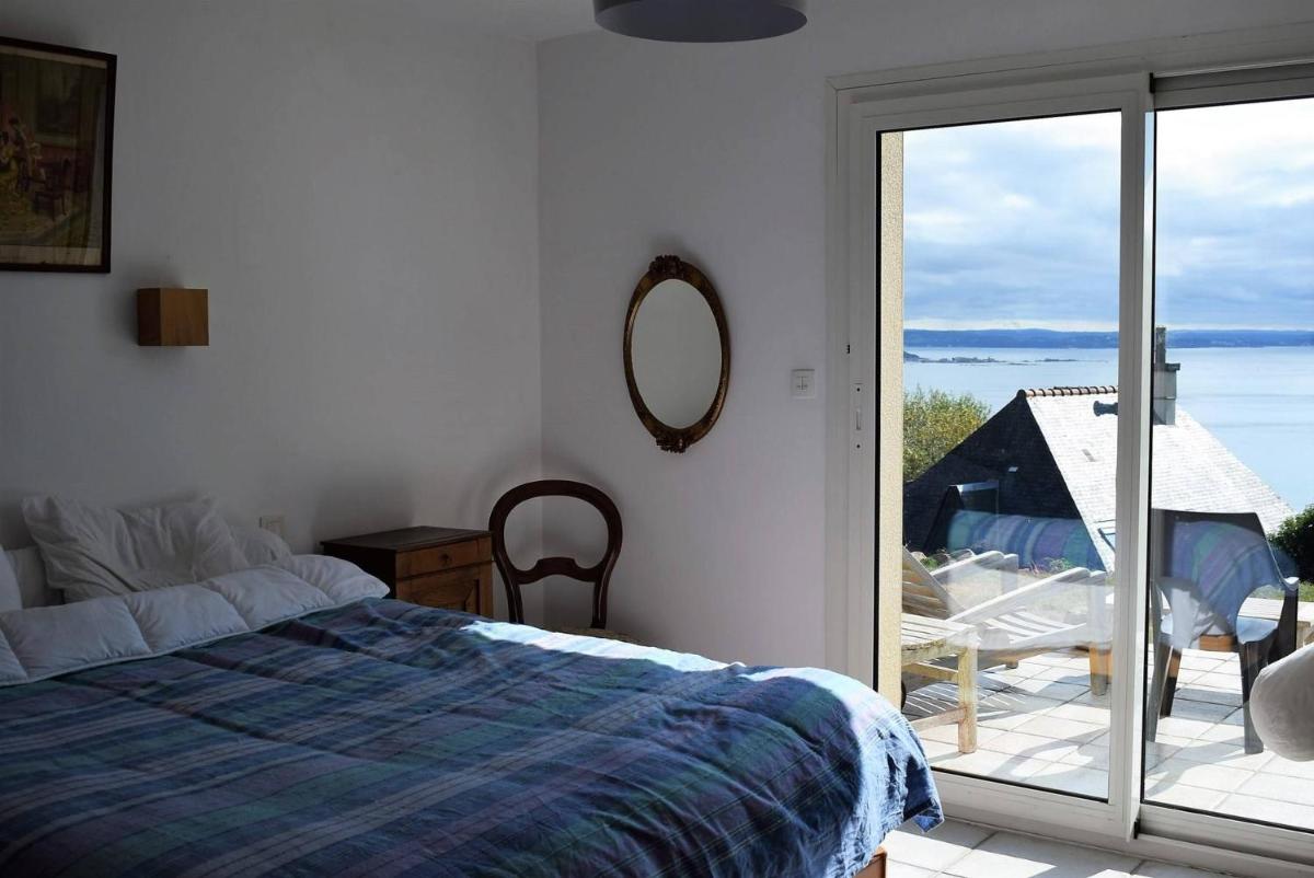 Grande Maison VUE SUR MER 9 pers à Trébeurden - Réf 682 - Housity