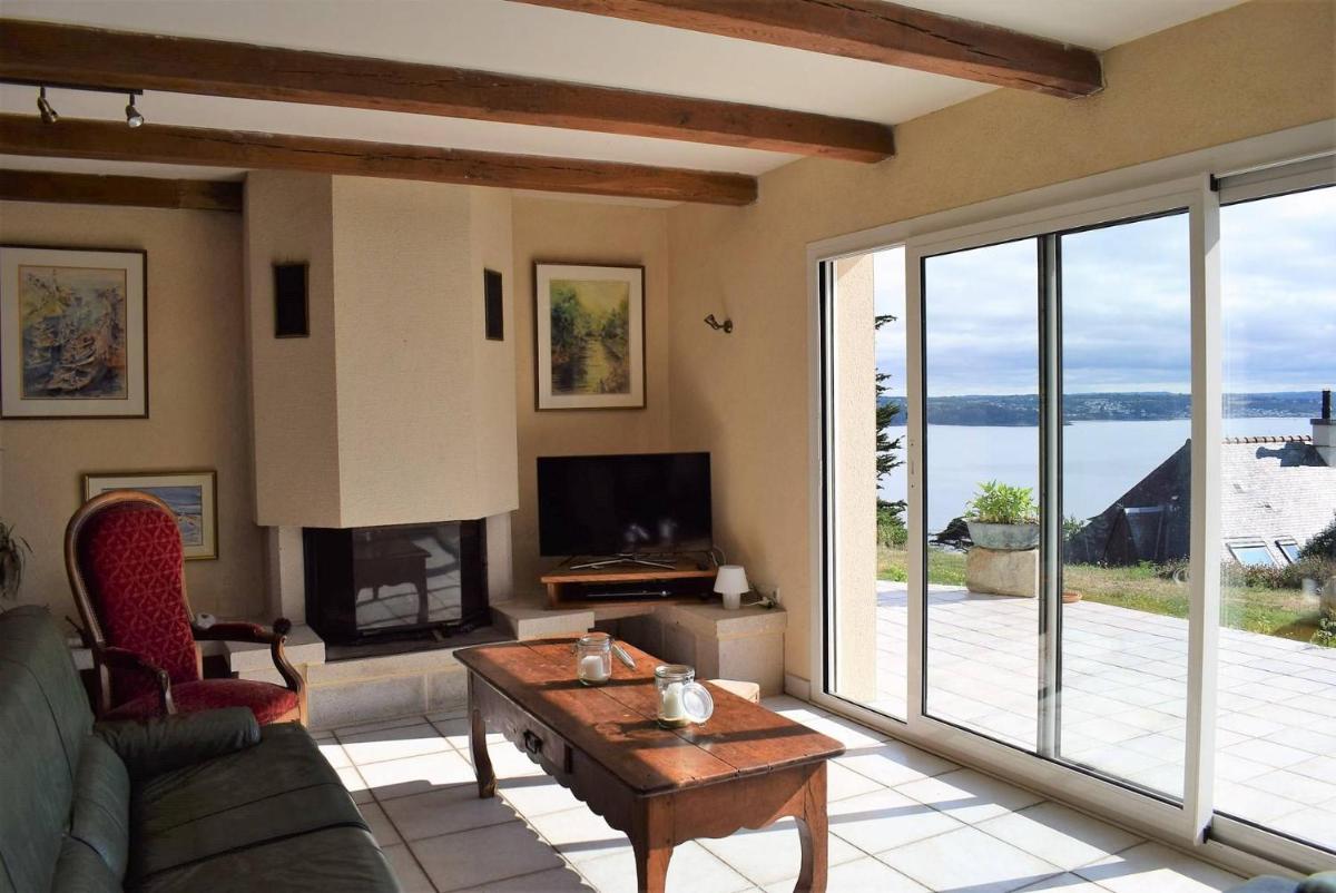 Grande Maison VUE SUR MER 9 pers à Trébeurden - Réf 682 - Housity
