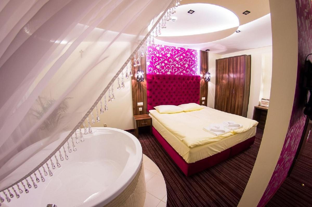 Noclegi - Apartamenty Żołynianka - Housity