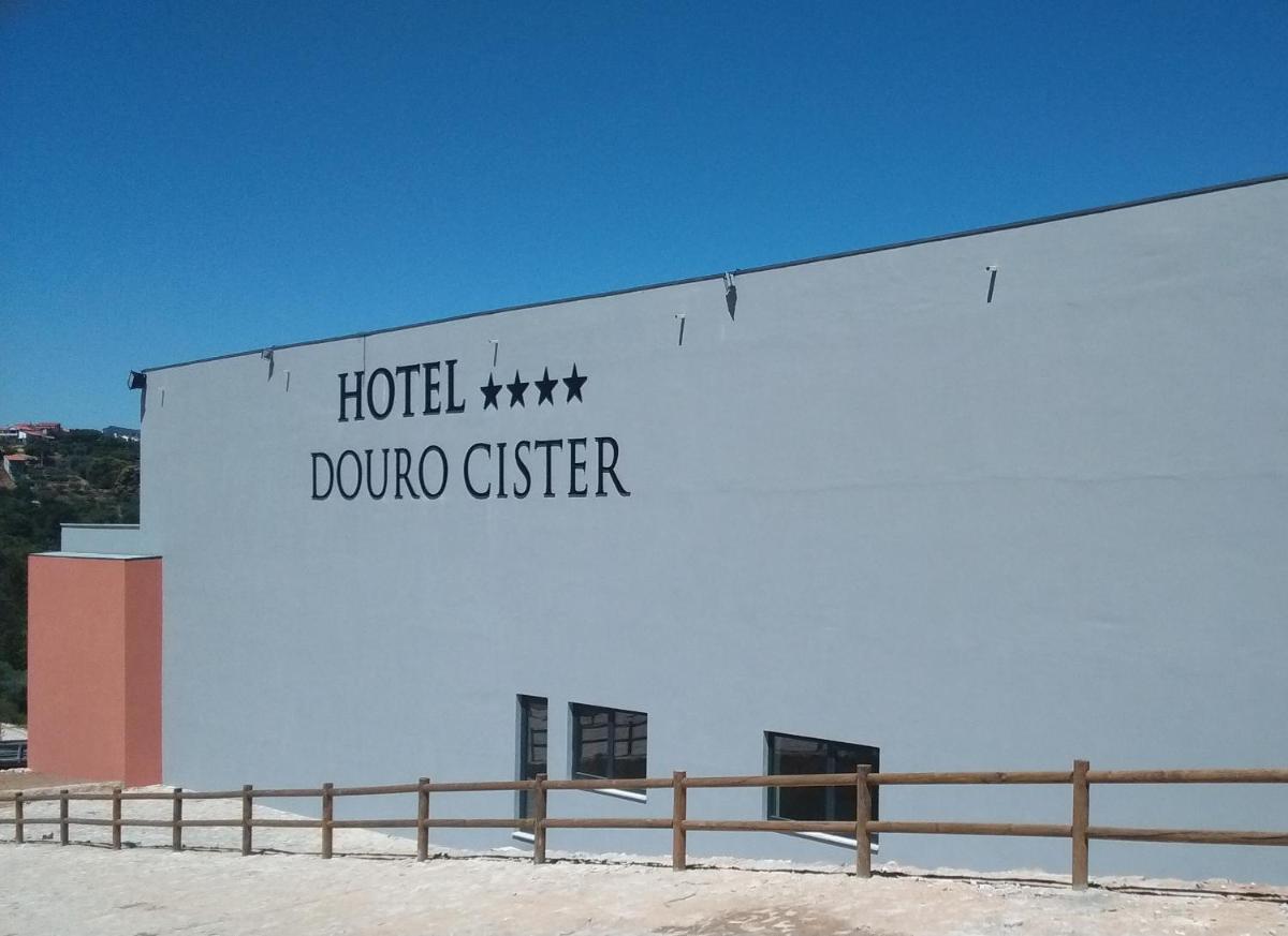 Imagem da galeria de Douro Cister Hotel Resort em Ucanha