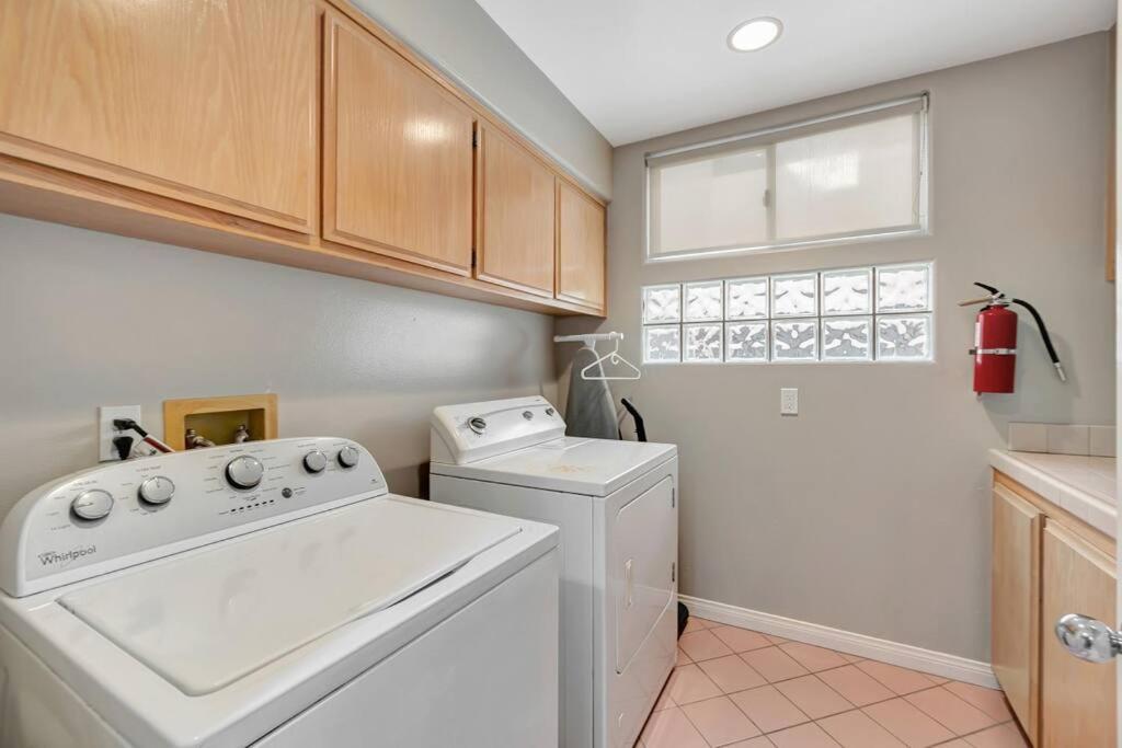OCEAN FRONT - STUNNING VIEWS- VACATION PARADISE!! - Housity