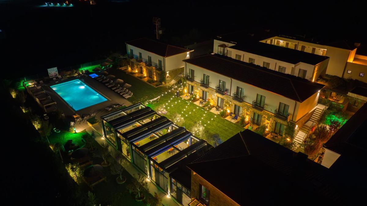 Kotinos Beach Hotel - Housity