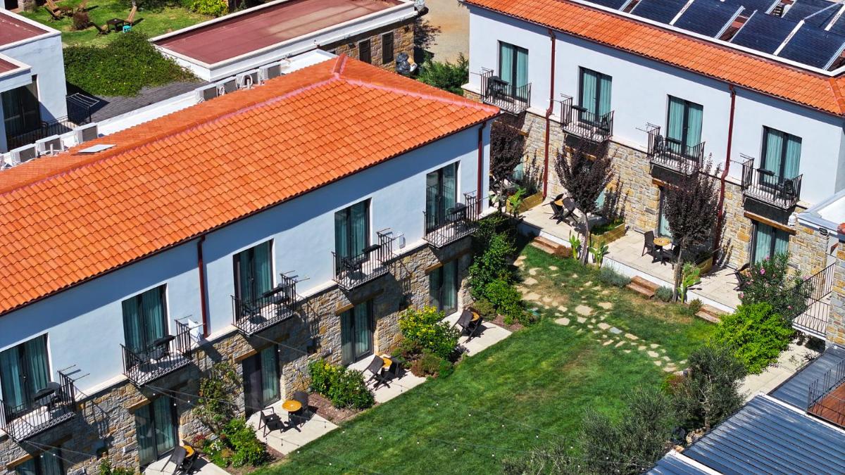 Kotinos Beach Hotel - Housity