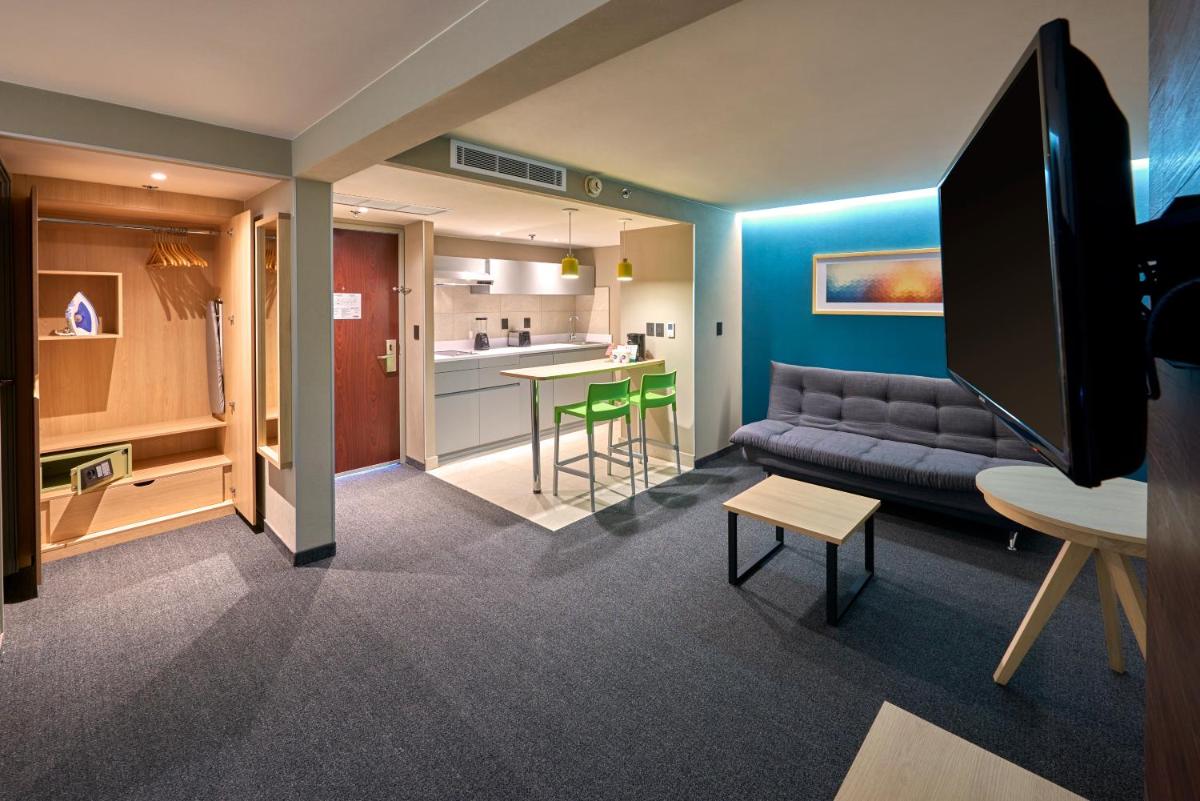 City Express by Marriott Suites Toluca - Housity