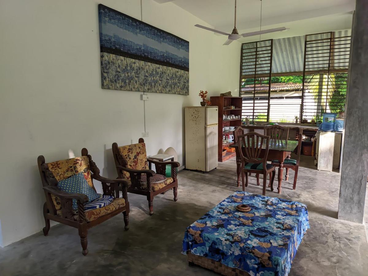 Hikkaduwa River Cottage - Housity