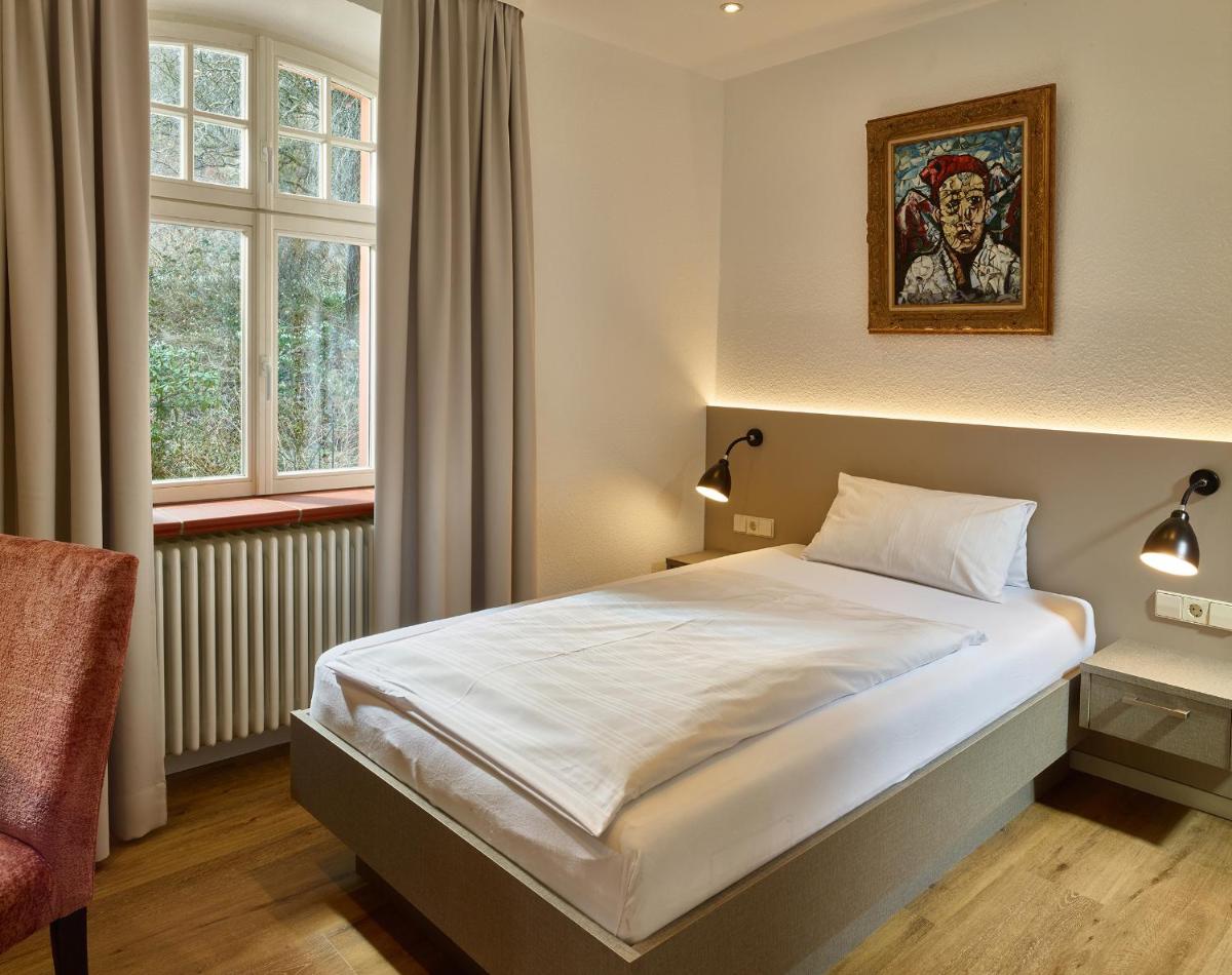 Hotel & Restaurant Burgschänke - Housity