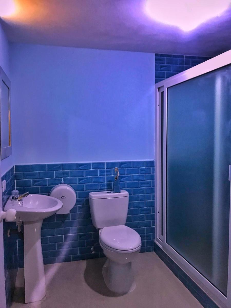 Brunette Beach - Housity