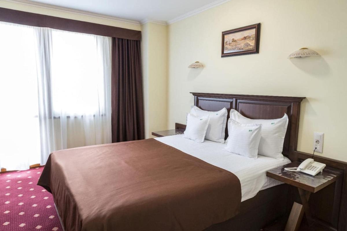 Hotel TROESMIS - Housity