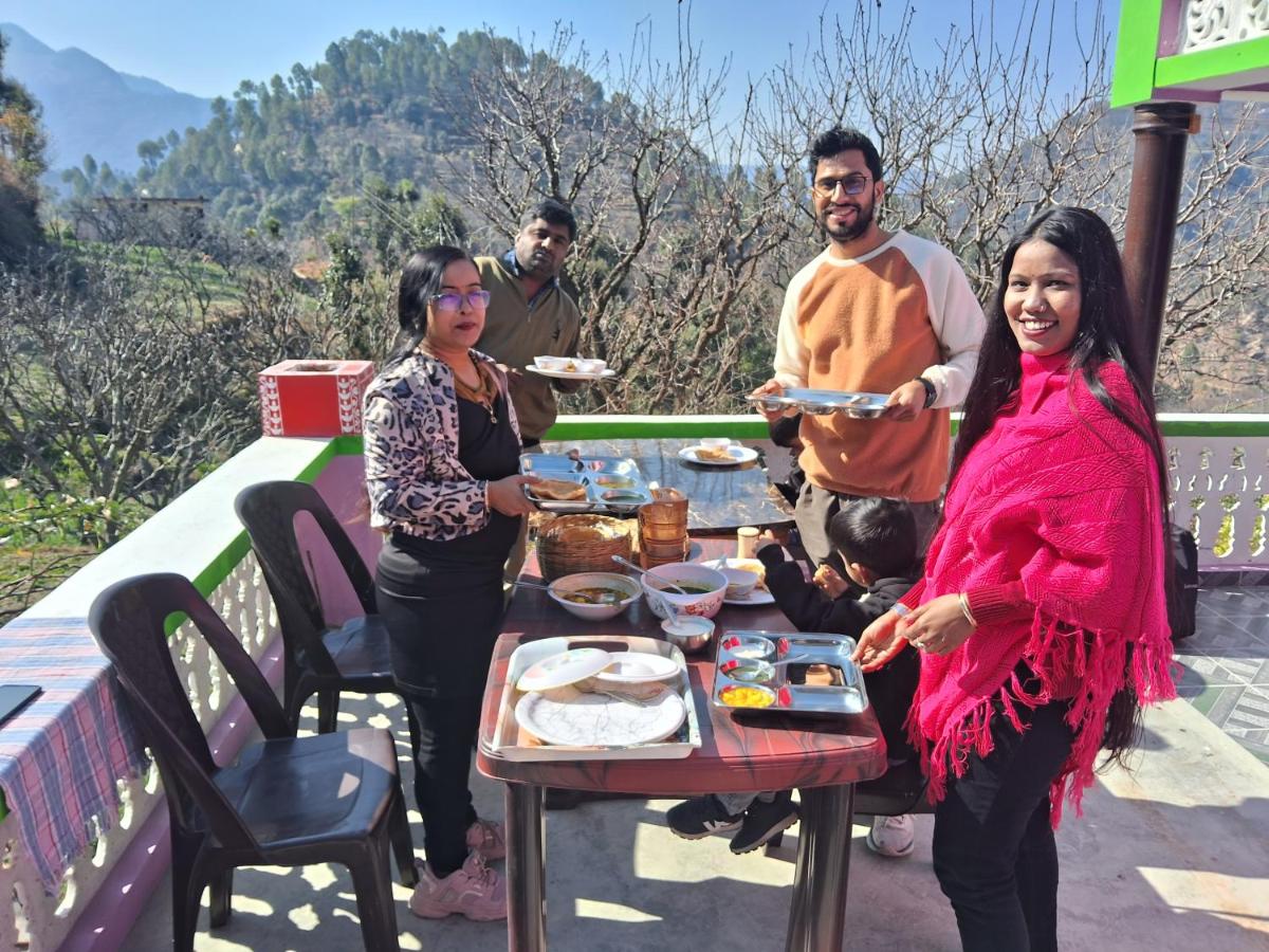 माँ Kamala's Family Homestay - Housity
