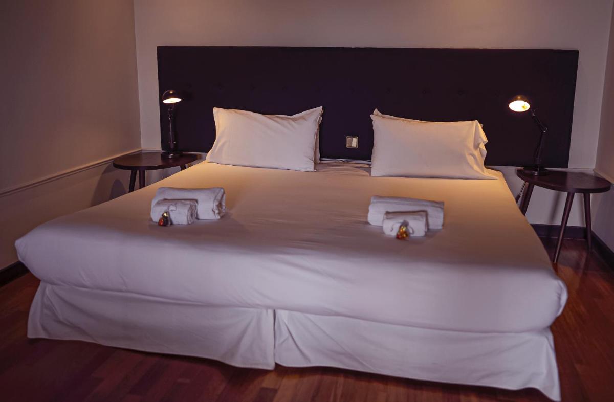 Cama o camas de una habitación en Hotel Hita "Nature Experience" for all
