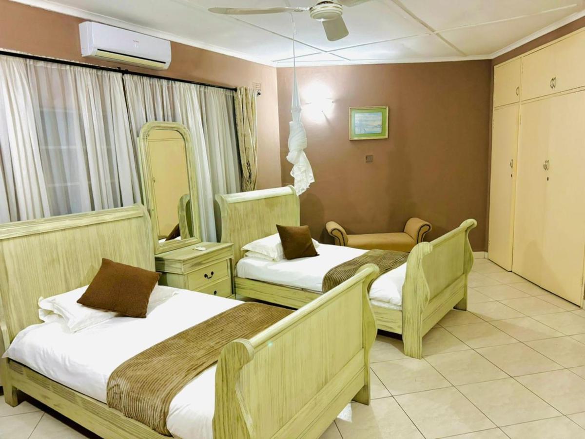 The White House of Victoria Falls - Housity