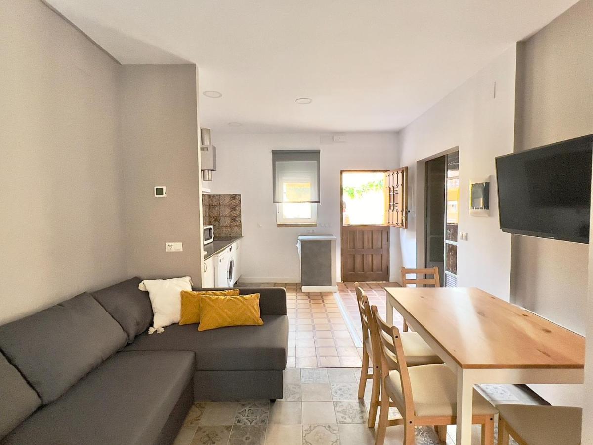 Apartamentos Turísticos Juego de Cañas - Housity