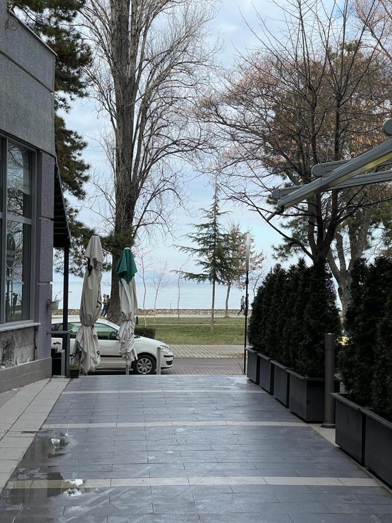 Lovely apartment in Pogradec city with a lake view - Hizvo