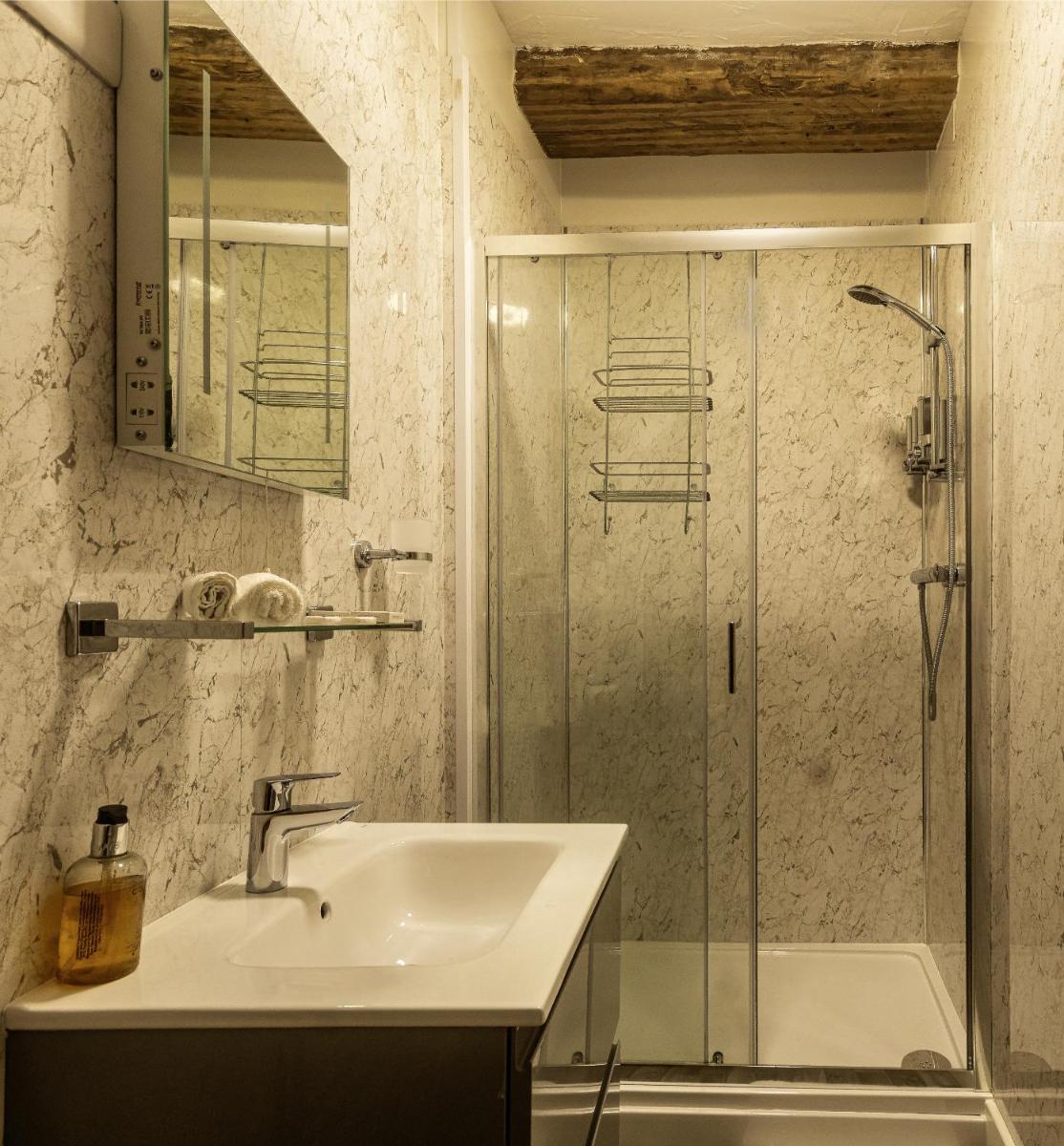 The Green Dragon at Bedale - Housity