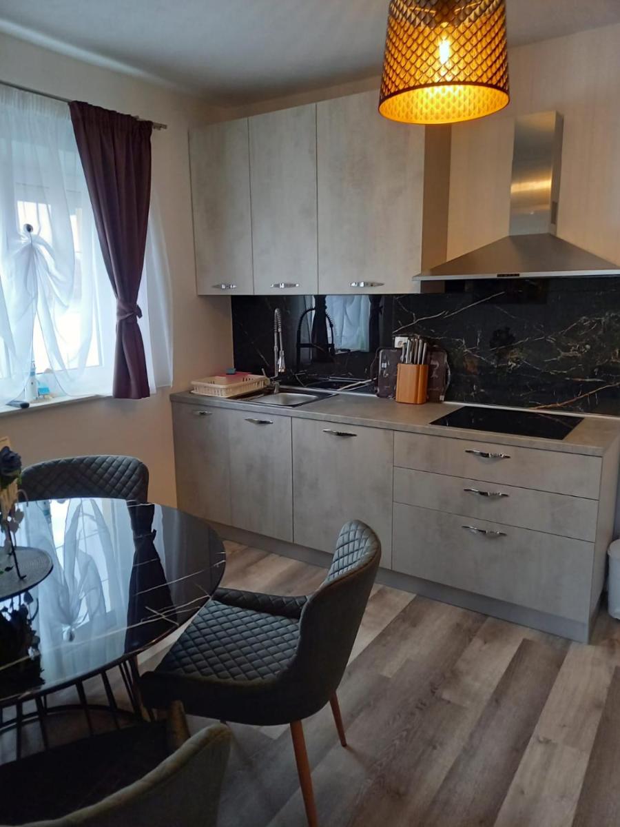 Apartmani Delač - Housity