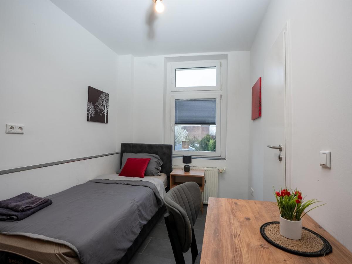 Serviceroom24 - Apartment 2 in Oer-Erkenschwick WLAN - Smart-TV - 24-7 Check-in und Küche - Housity