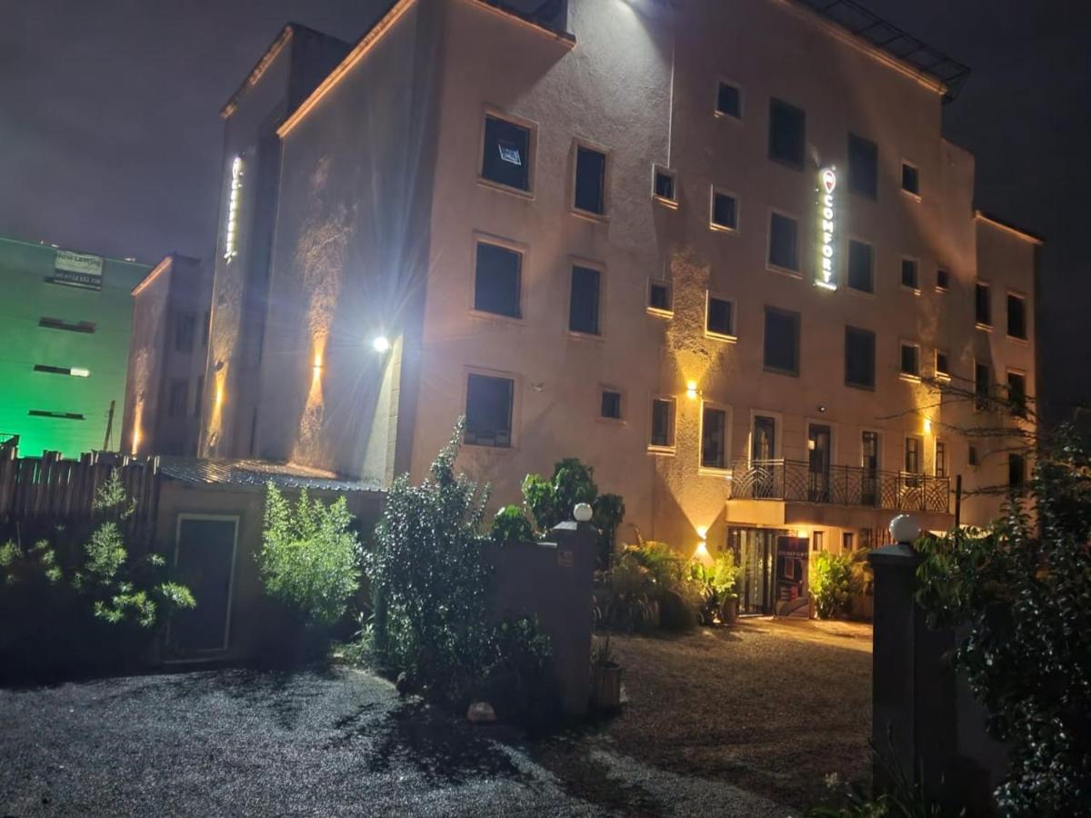 COMFORT E SUITES - Housity