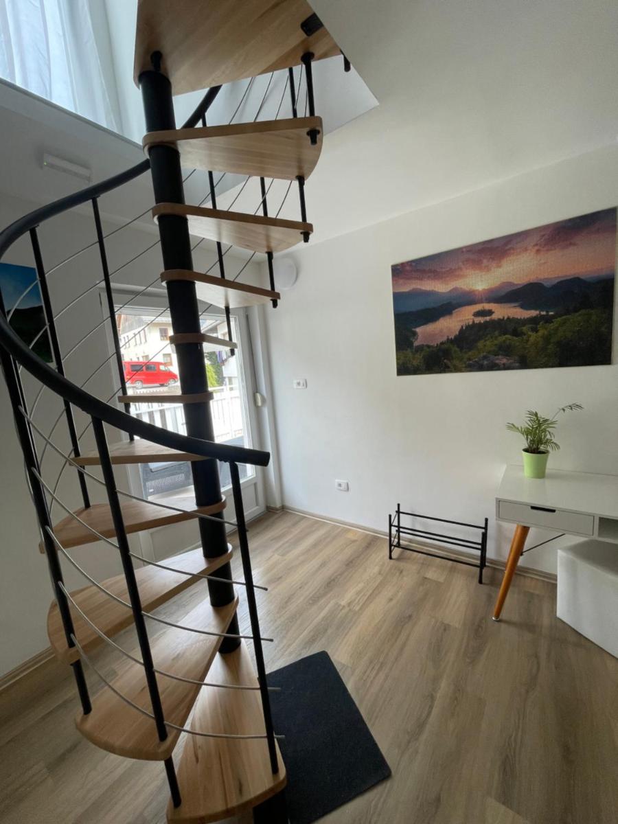 Apartma Tonii - Housity