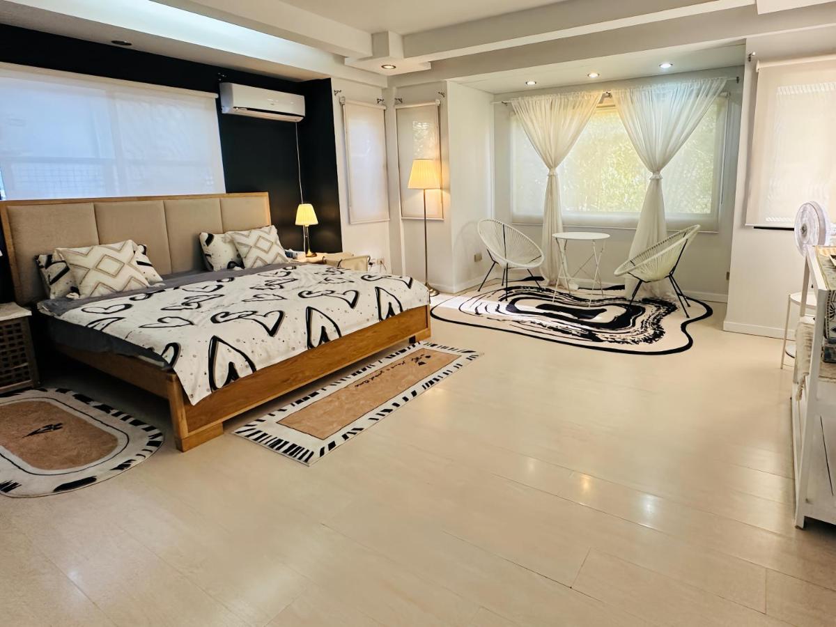 Luxury Garden Villa-Near T1 with Music and Movie room - Housity