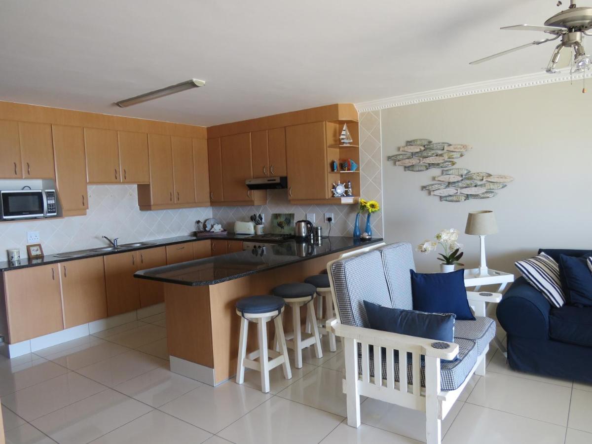 5 Manaba Breeze, Uvongo - Hizvo