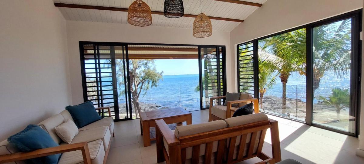 Canari Waterfront Villas - Housity