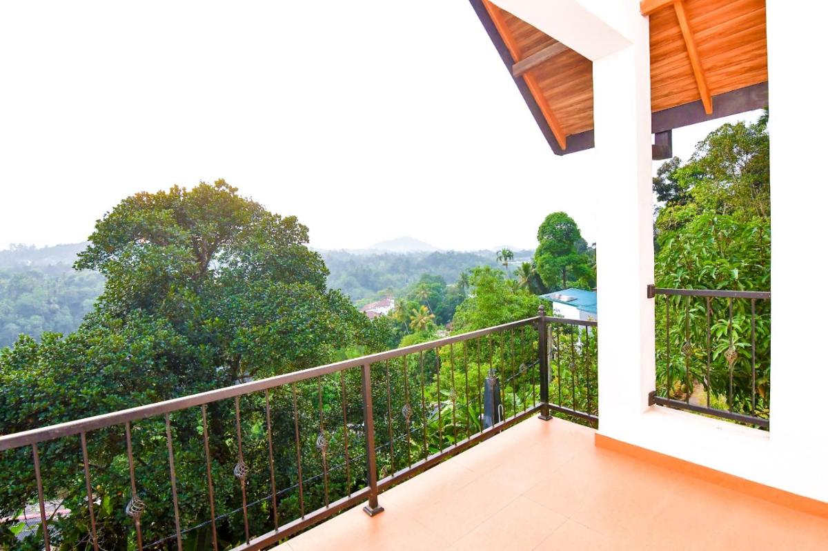 Aura Resort Villa Kandy - Housity
