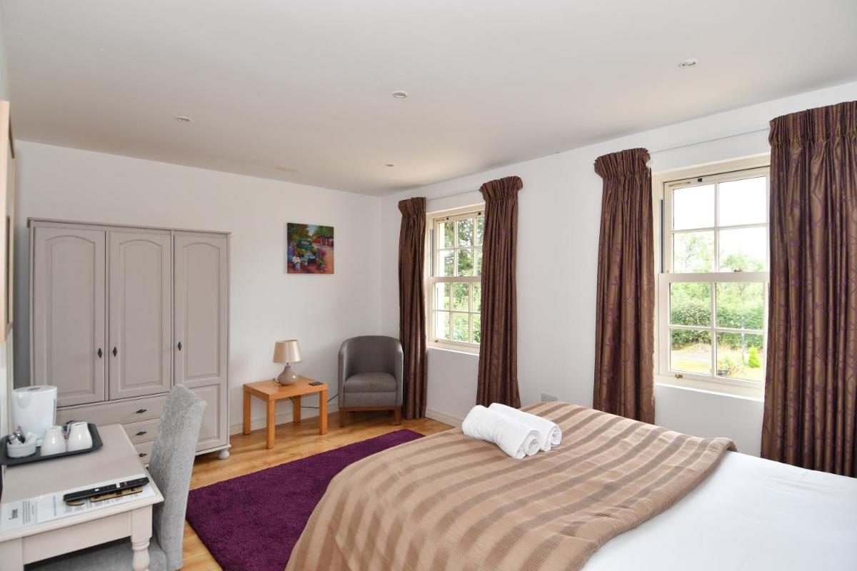The Rocks B&B - Housity