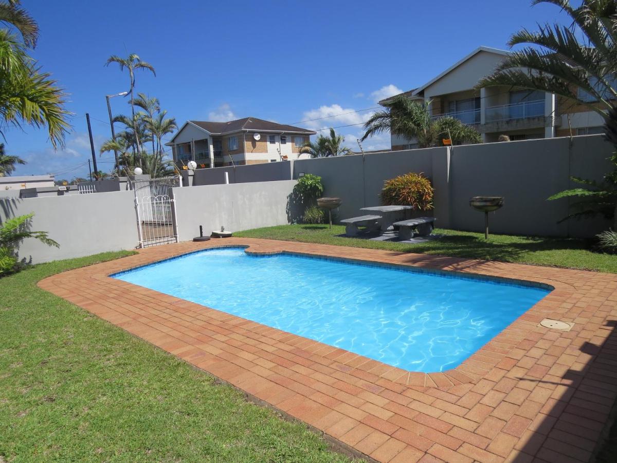 5 Manaba Breeze, Uvongo - Hizvo