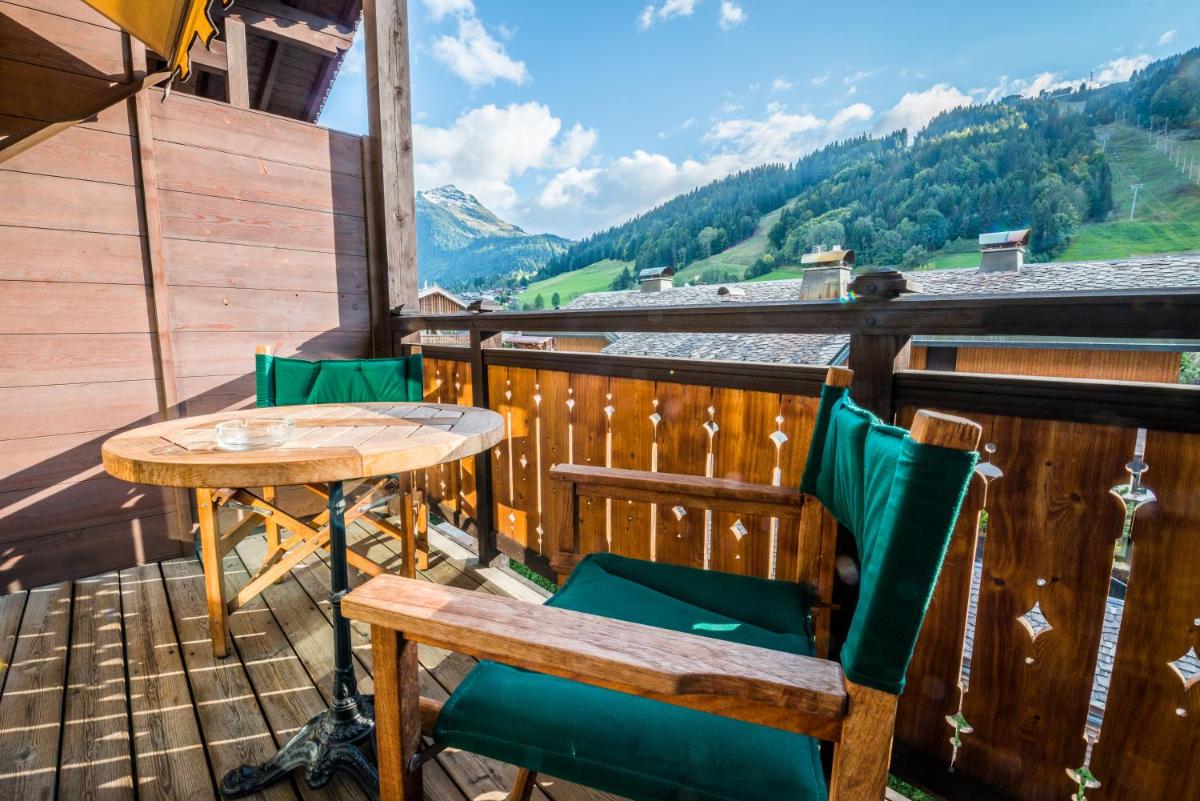 Vue générale sur la montagne ou vue sur la montagne depuis l'hôtel