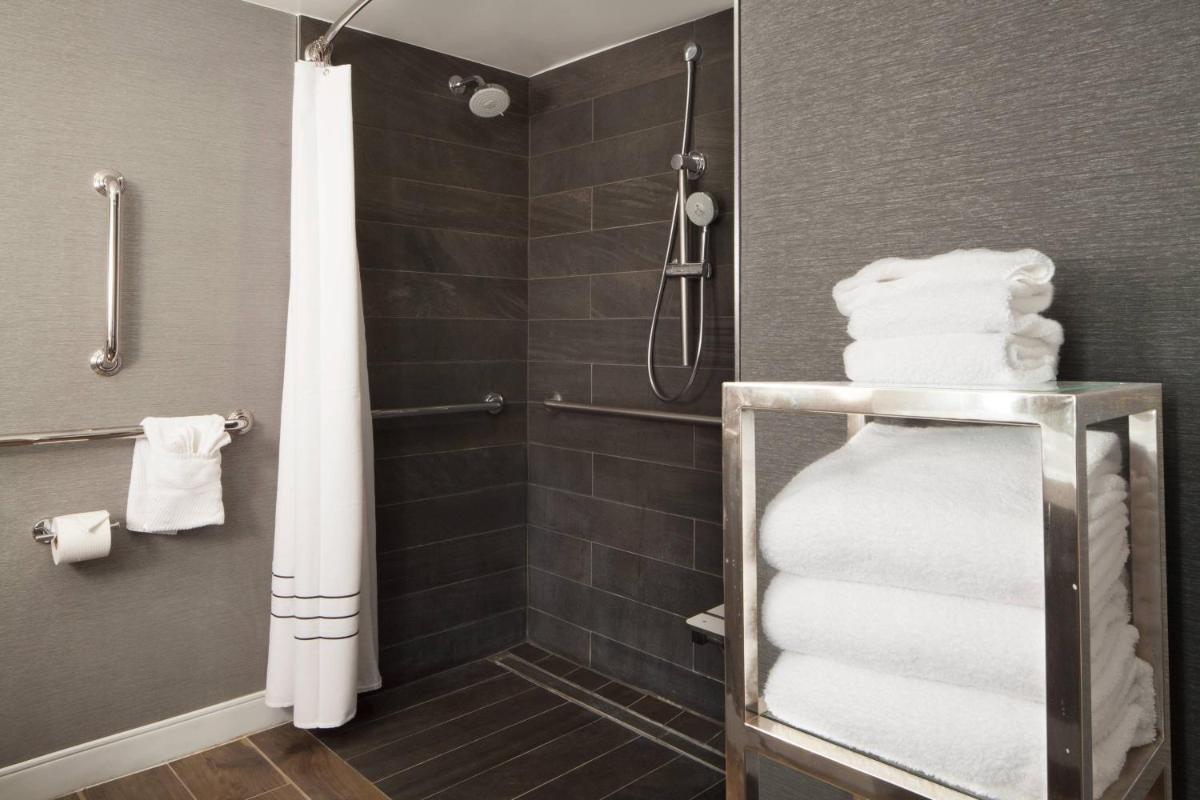 Omaha Marriott - Housity