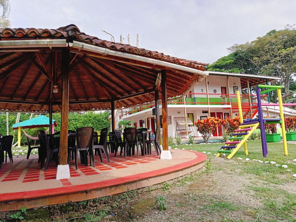 Finca Hotel Amanecer del Cafeto - Housity