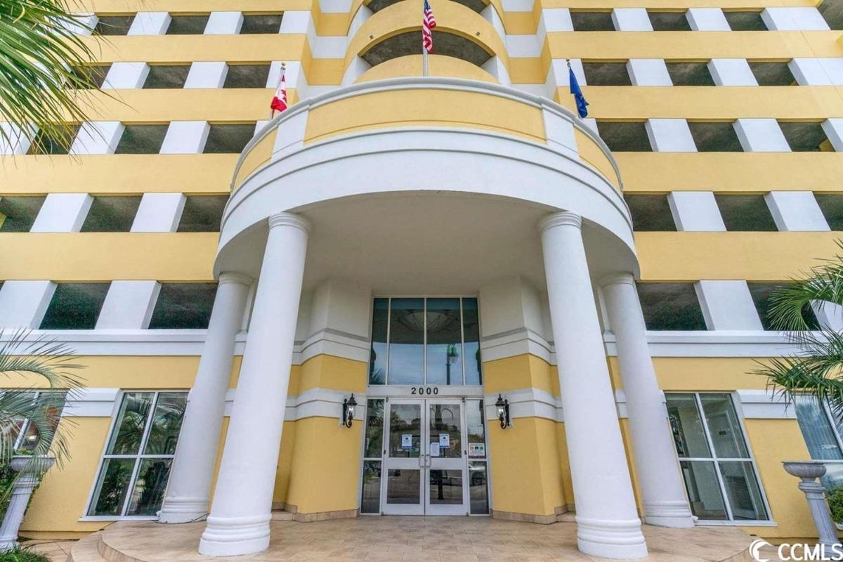 Camelot By The Sea - Blue C - Housity