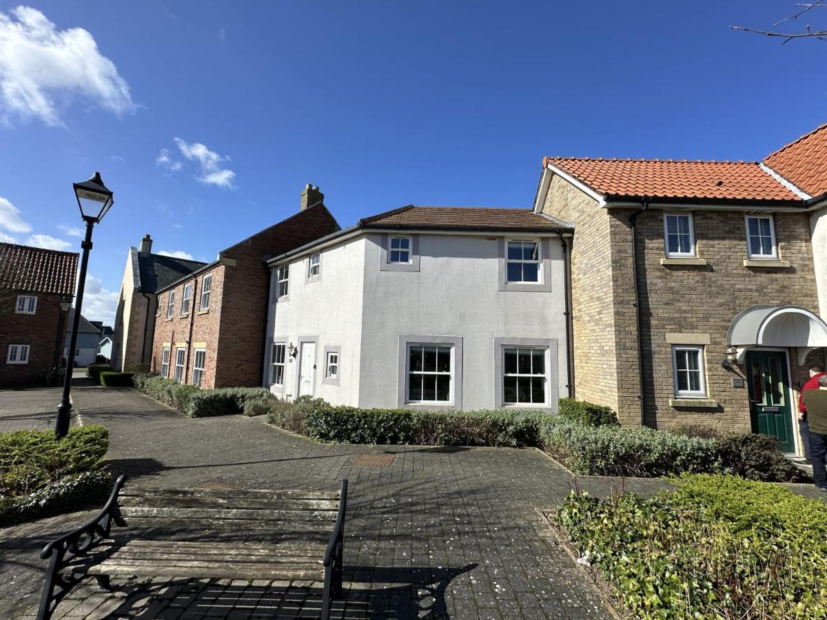 Honeybee Cottage - Housity