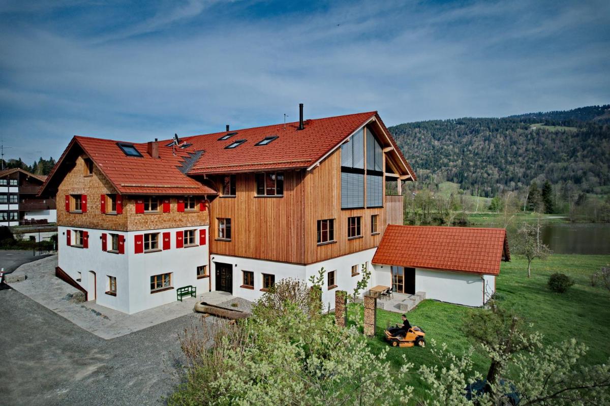 Eibele Chalets - Housity