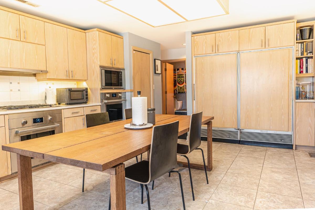Suitetrails - A Spacious Sanctuary for Unforgettable Group Stays