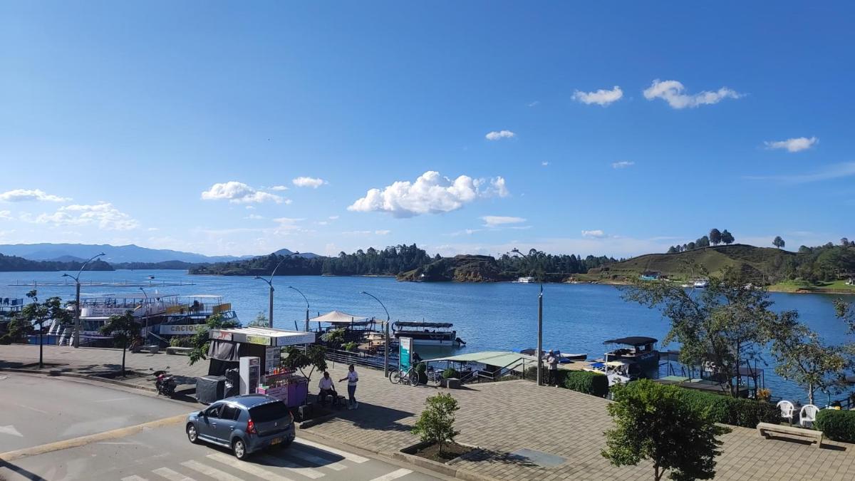 Brisas de Guatape - Housity