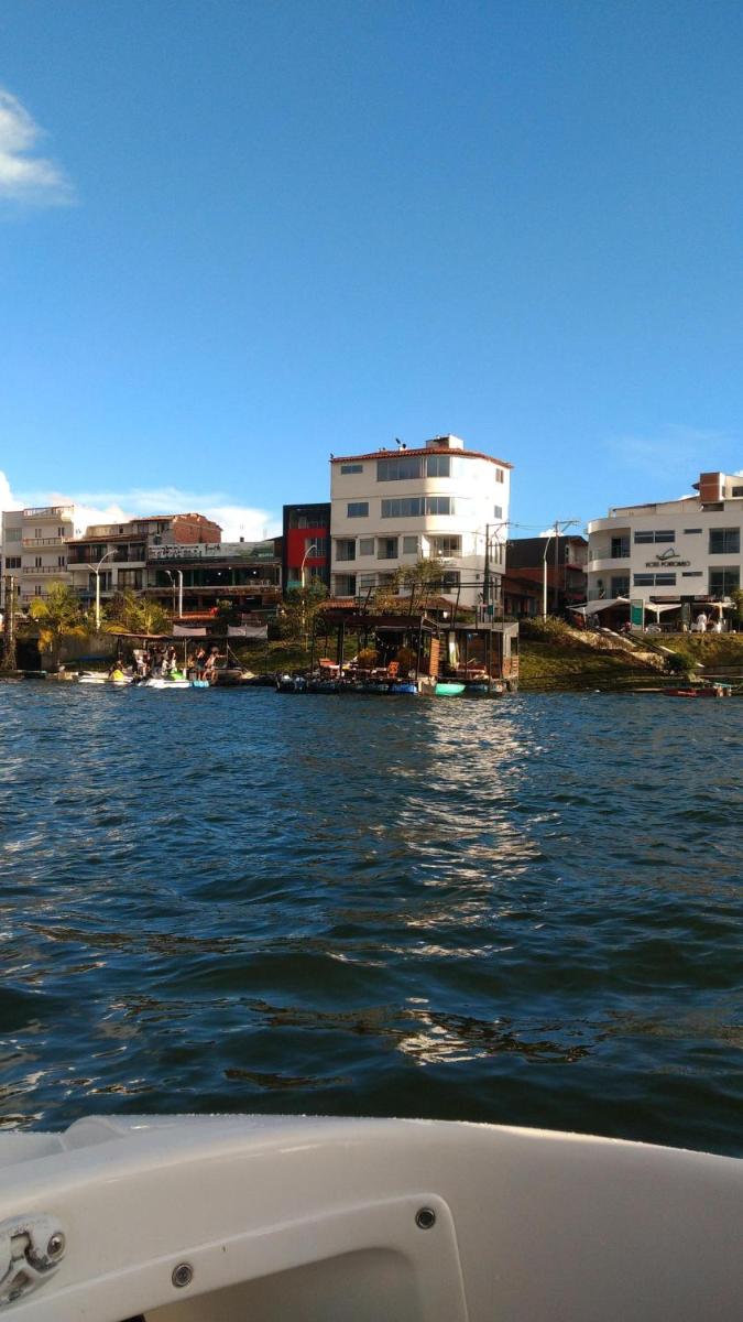 Brisas de Guatape - Housity