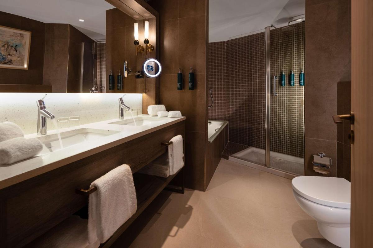 Un baño de Hilton Mallorca Galatzo