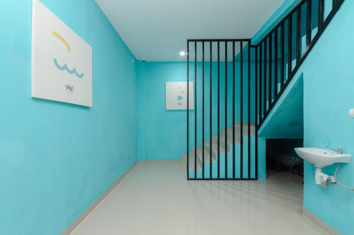 Sans Hotel Cibanteng Dramaga Bogor - Housity
