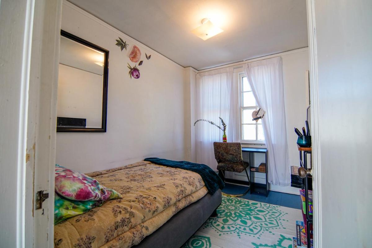 Healthy Greenery - Urban Retreat in Rock Hill - Housity