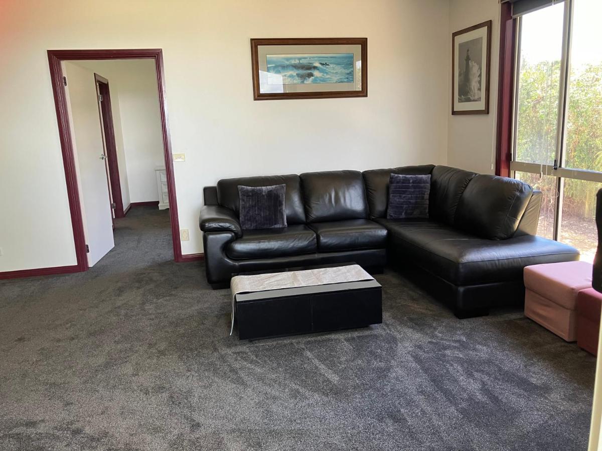 Eagle Bay Views - Housity