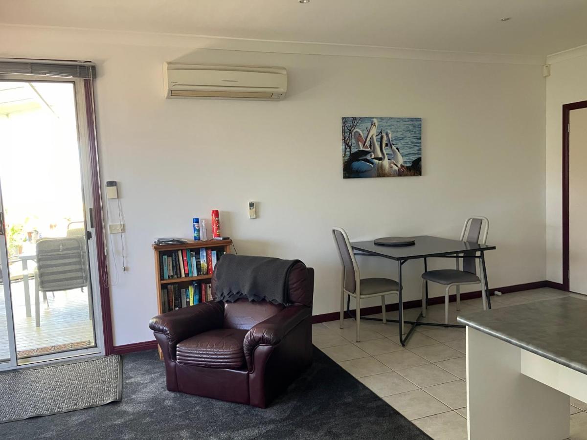 Eagle Bay Views - Housity