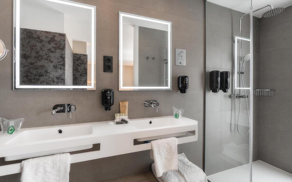 Un baño de Hotel Montarto