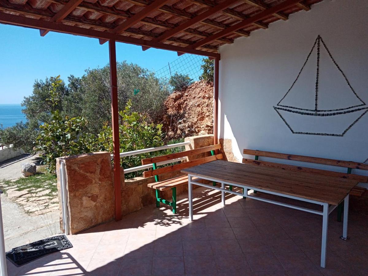 Triopetra hill view - Housity