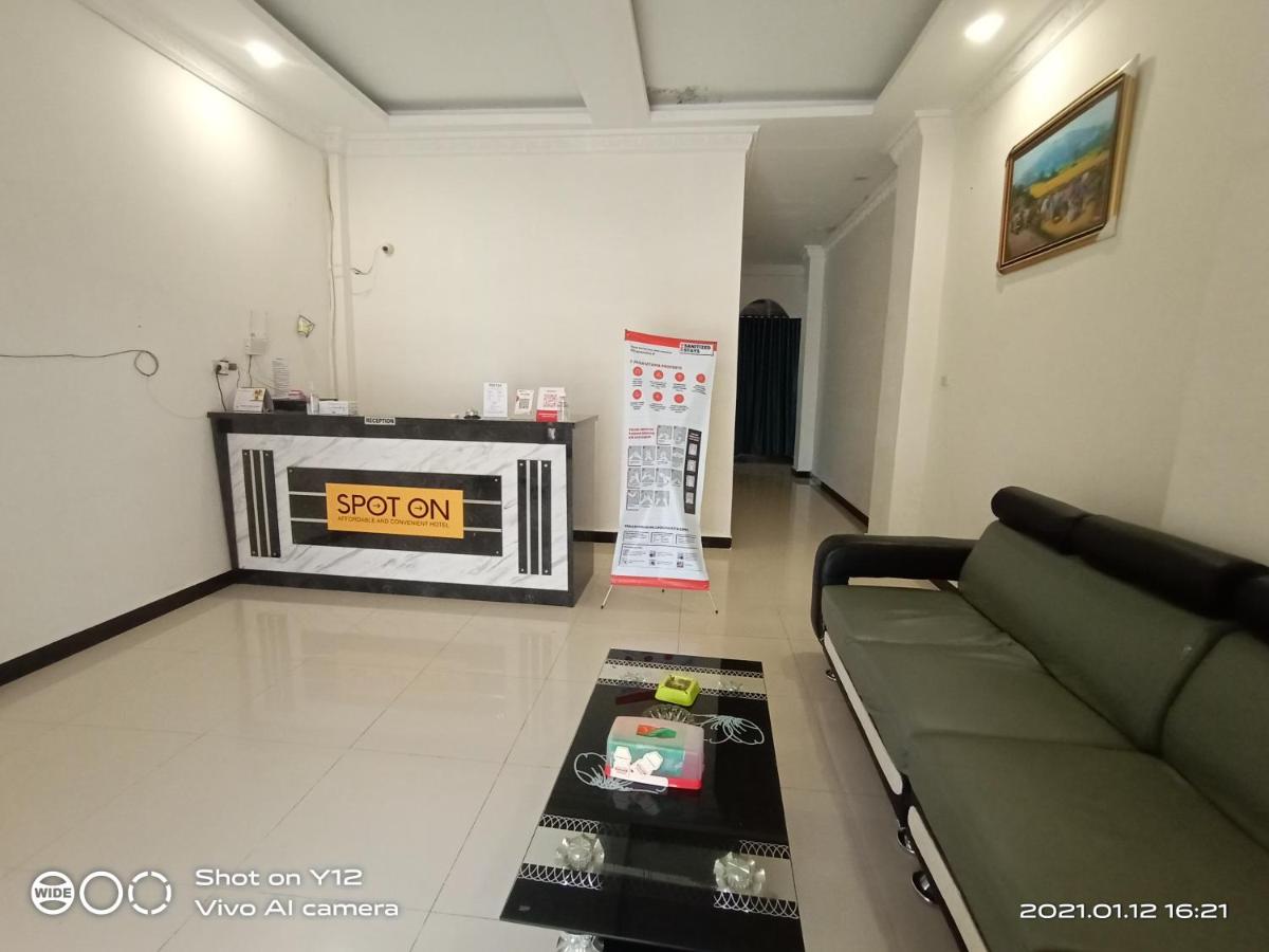Pink's Guesthouse - Housity