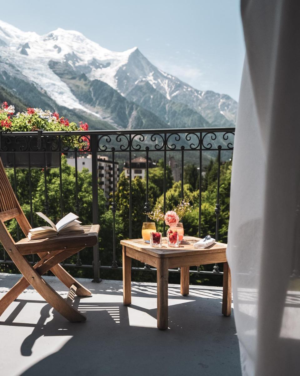 Vue générale sur la montagne ou vue sur la montagne depuis l'hôtel
