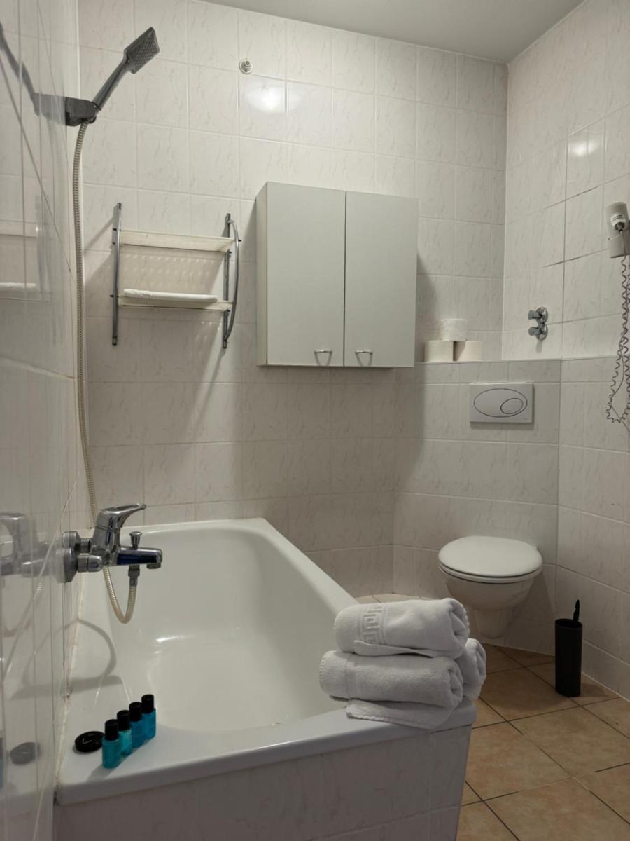 Hotel Bonverde (Wannsee-Hof) - Housity